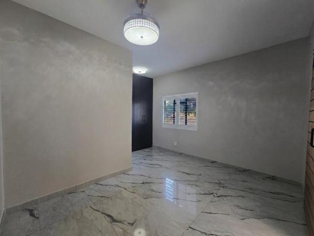 1 Bedroom Apartment in Newlands