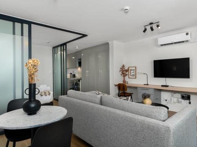 1 Bedroom Apartment in Newlands