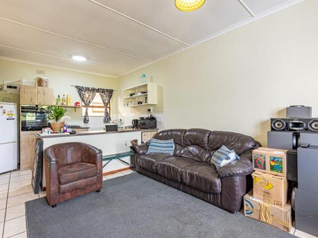 1 Bedroom Apartment in Northcliff