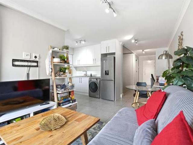1 Bedroom Apartment in Observatory
