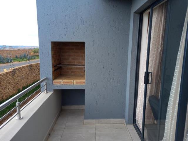 1 Bedroom Apartment in Olievenhoutbos