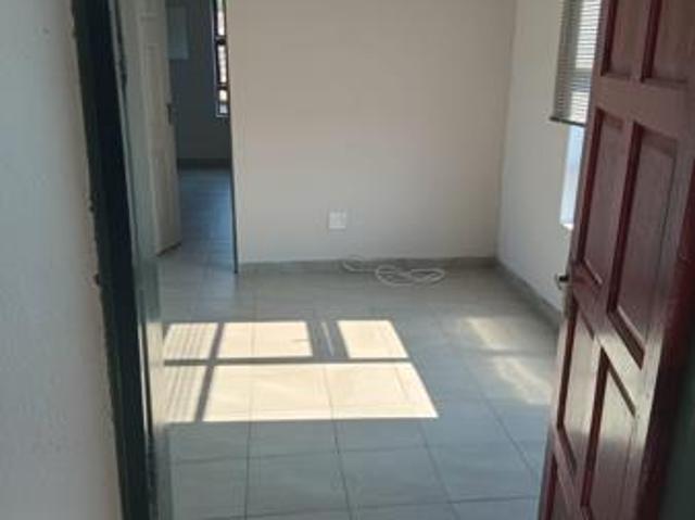 1 Bedroom Apartment in Olievenhoutbosch