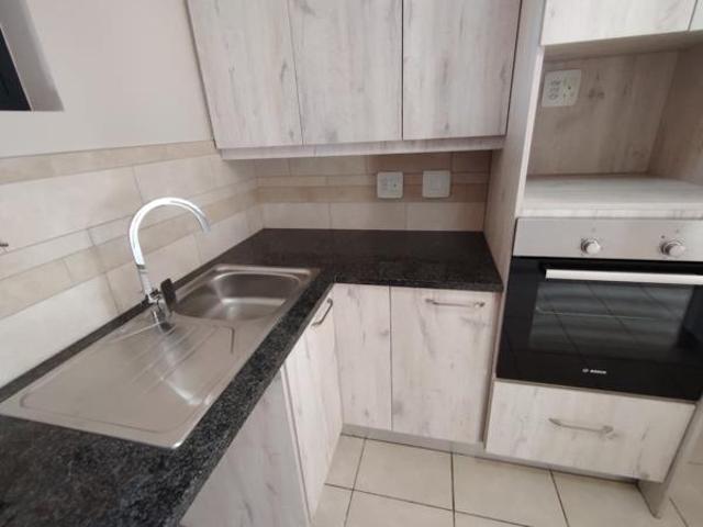 1 Bedroom Apartment in Olievenpoort