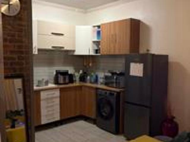 1 Bedroom Apartment in Olifantsfontein