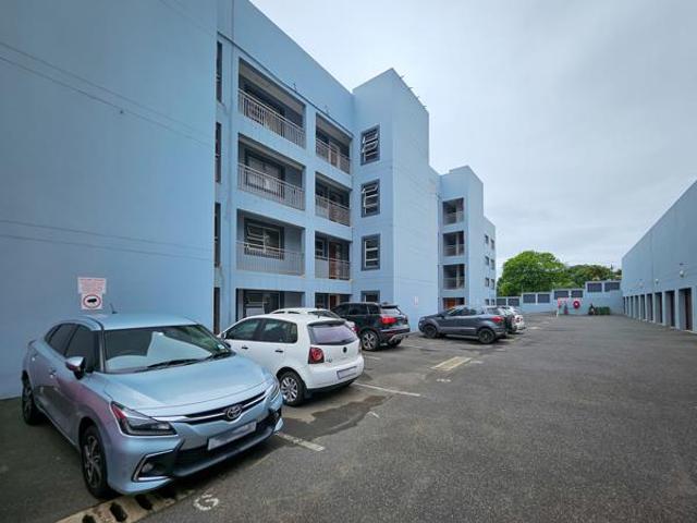 1 Bedroom Apartment in Athlone Park
