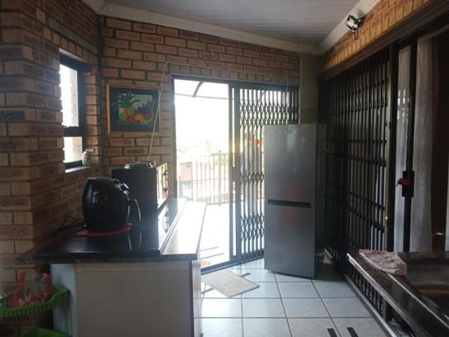1 Bedroom Apartment in Azaleapark