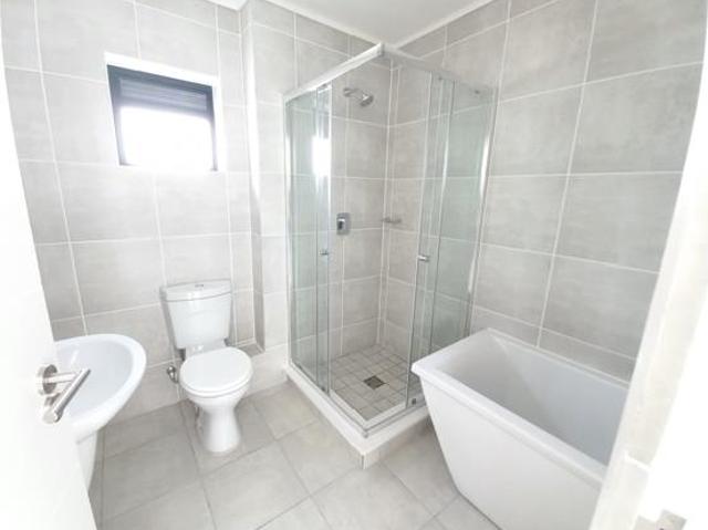1 Bedroom Apartment in Admirals Park
