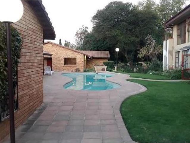 1 Bedroom Apartment in Alan Manor