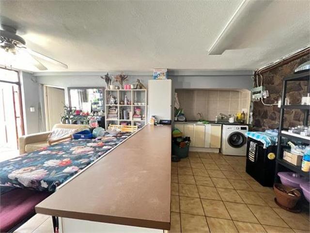 1 Bedroom Apartment in Alan Manor
