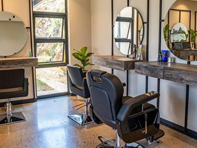 1 Bedroom Apartment in Allandale