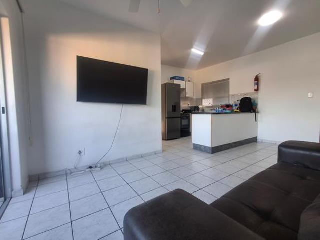 1 Bedroom Apartment in Arboretum