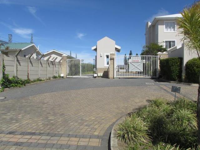 1 Bedroom Apartment in Beacon Bay