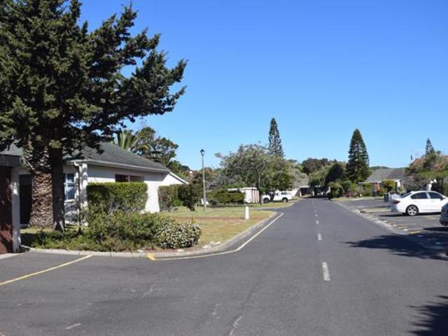 1 Bedroom Apartment in Bergvliet