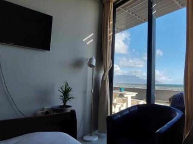 1 Bedroom Apartment in Bloubergstrand
