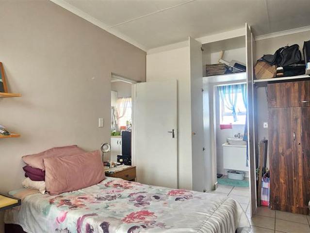 1 Bedroom Apartment in Bredasdorp