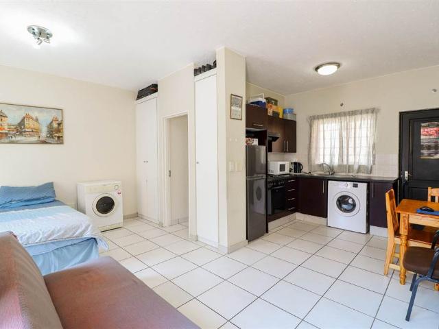 1 Bedroom Apartment in Bryanston