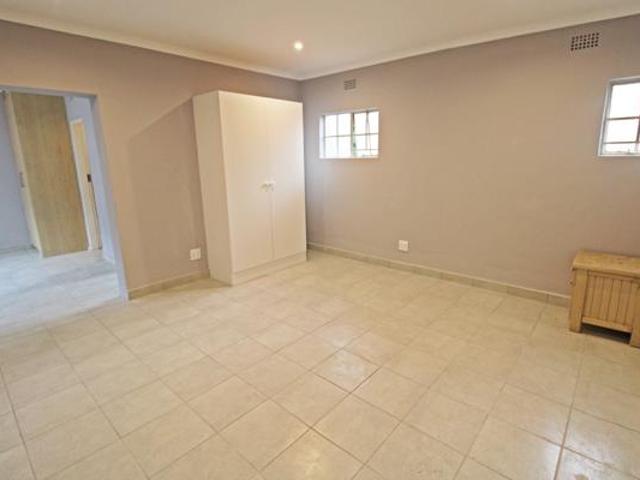 1 Bedroom Apartment in Bryanston