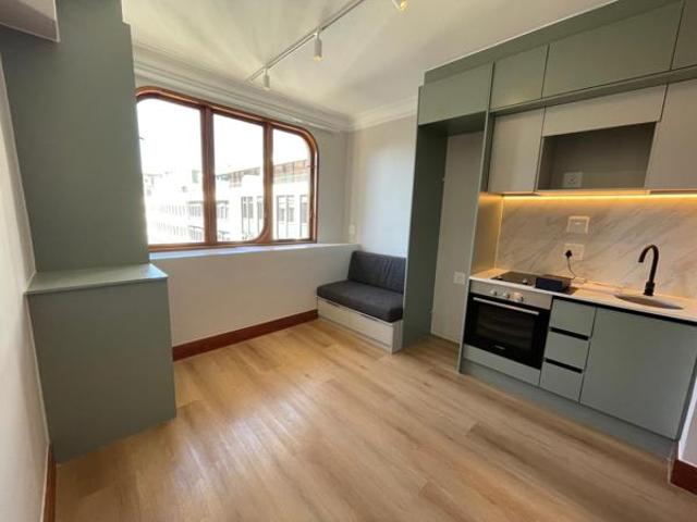 Studio Apartment in Cape Town City Centre