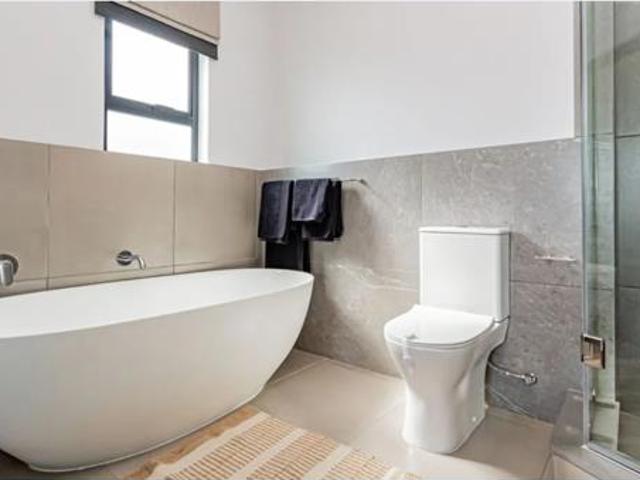 1 Bedroom Apartment in Carlswald Estate