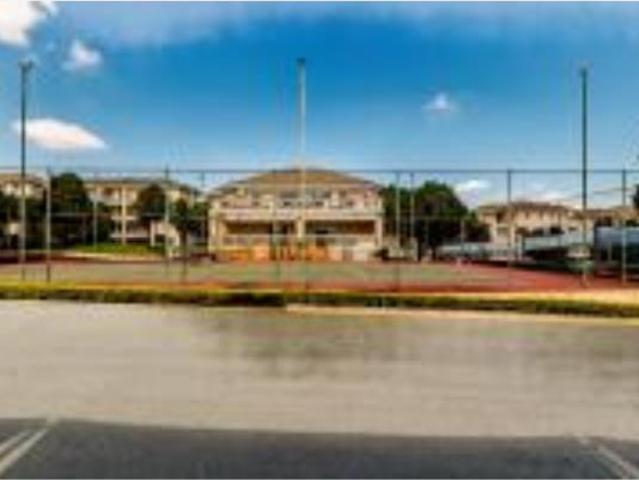 1 Bedroom Apartment in Carlswald Estate