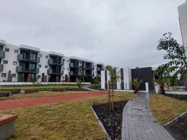 1 Bedroom Apartment in Century City