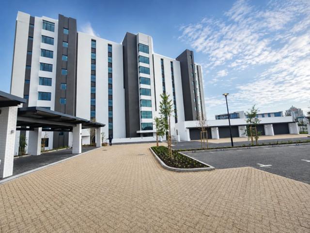 1 Bedroom Apartment in Century City