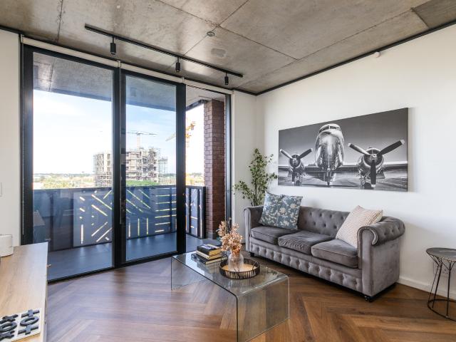 1 Bedroom Apartment in Century City