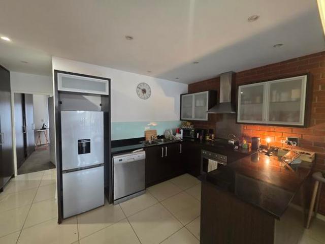 1 Bedroom Apartment in Century City