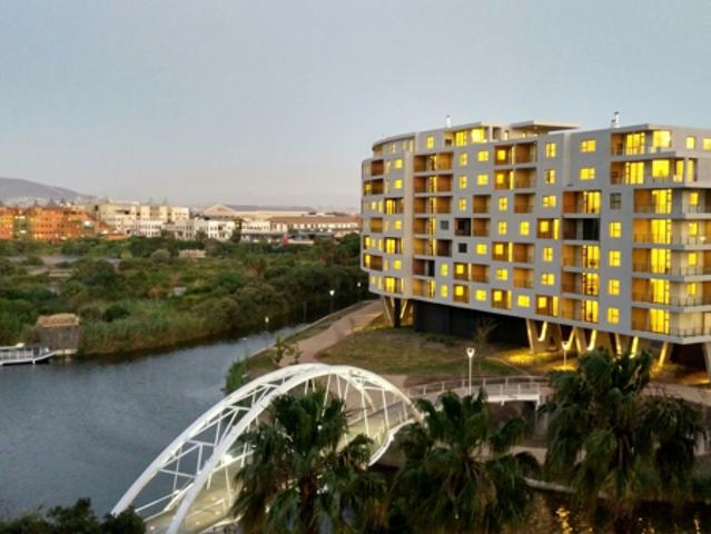 1 Bedroom Apartment in Century City