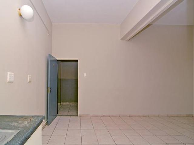 1 Bedroom Apartment in City & Suburban