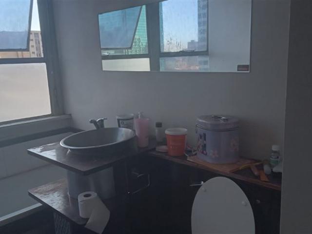1 Bedroom Apartment in City & Suburban Maboneng