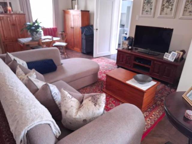 1 Bedroom Apartment in Clarendon
