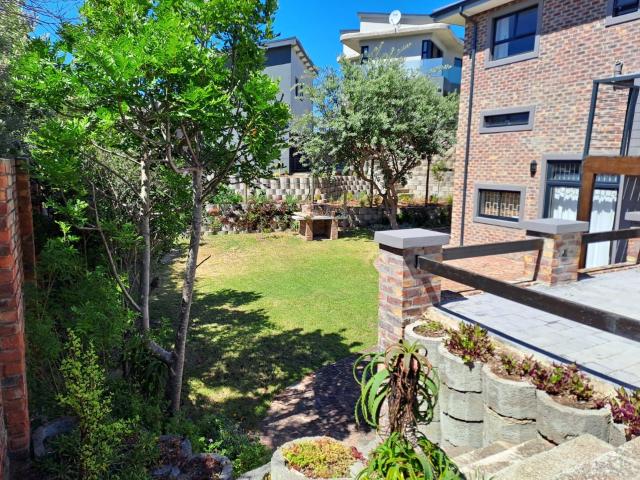 1 Bedroom Apartment in Cola Beach