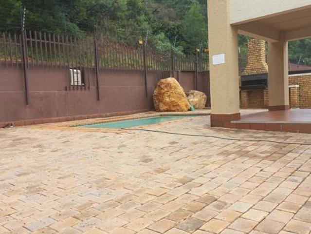 1 Bedroom Apartment in Constantia Kloof