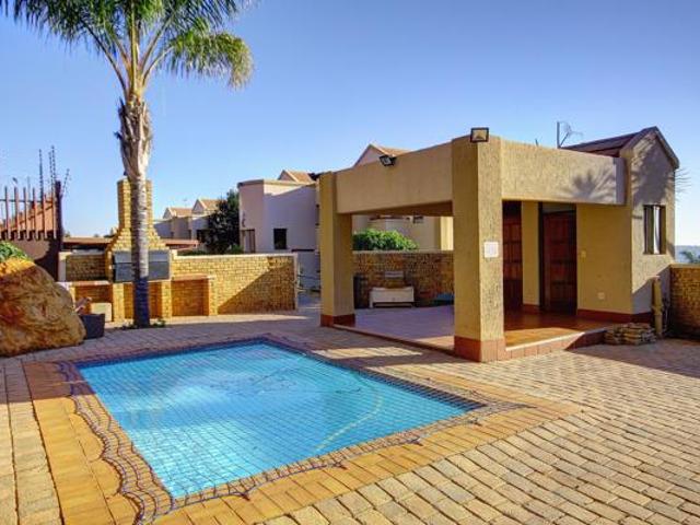 1 Bedroom Apartment in Constantia Kloof
