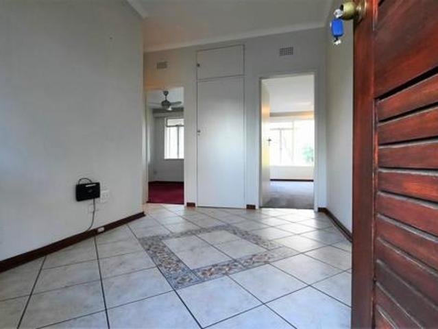 1 Bedroom Apartment in Craighall Park
