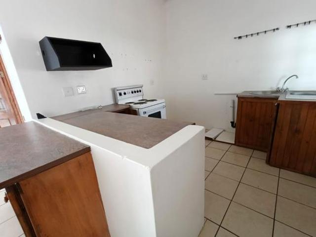 1 Bedroom Apartment in Dan Pienaar