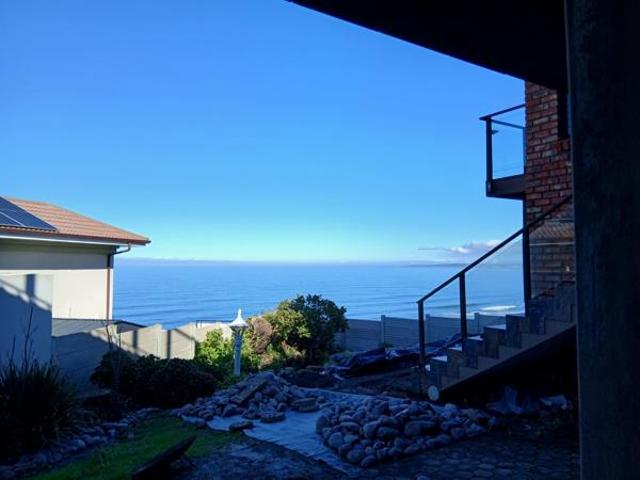 1 Bedroom Apartment in Dana Bay