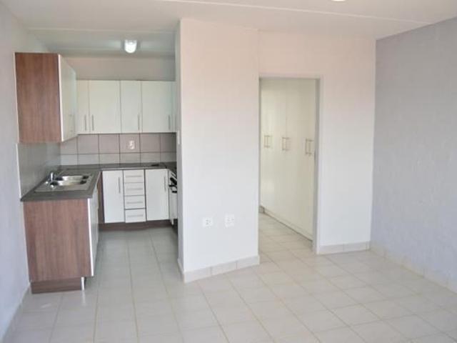 1 Bedroom Apartment in Die Hoewes