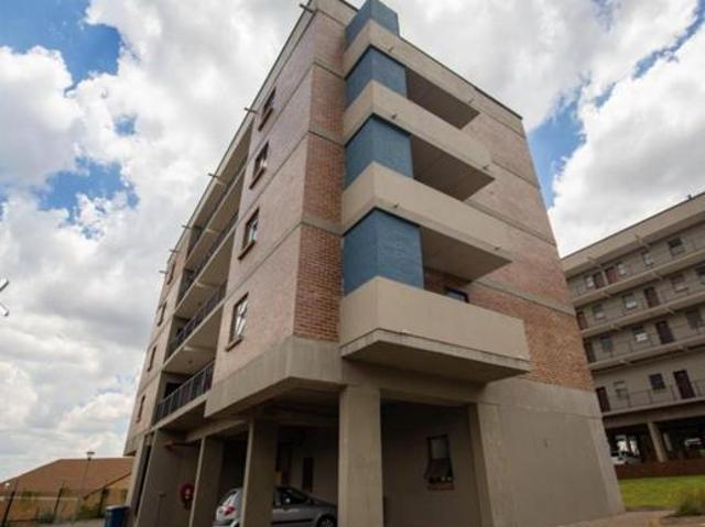 1 Bedroom Apartment in Die Hoewes