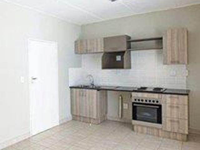 1 Bedroom Apartment in Die Hoewes