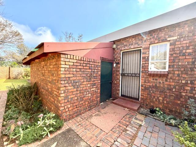 1 Bedroom Apartment in Die Hoewes