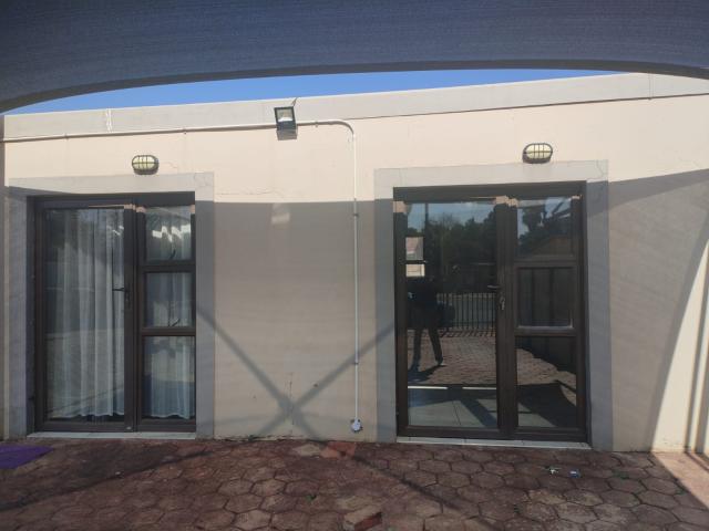 1 Bedroom Apartment in Doornpoort