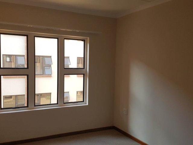 1 Bedroom Apartment in Douglasdale