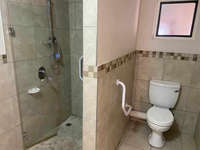 1 Bedroom Apartment in Douglasdale
