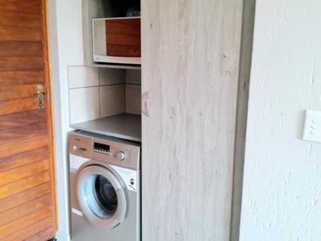 1 Bedroom Apartment in Douglasdale