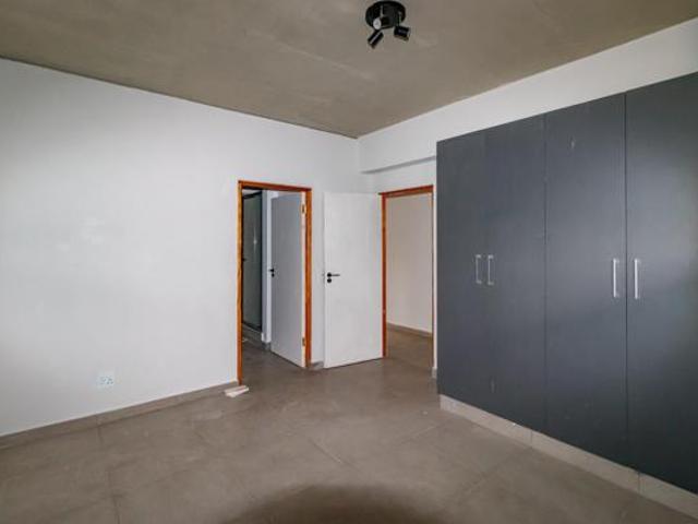1 Bedroom Apartment in Edenburg