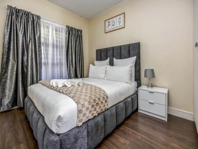 1 Bedroom Apartment in Edenburg