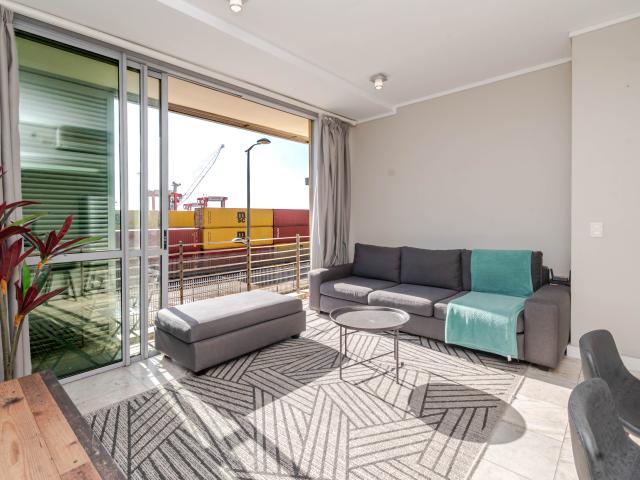 1 Bedroom Apartment in Foreshore
