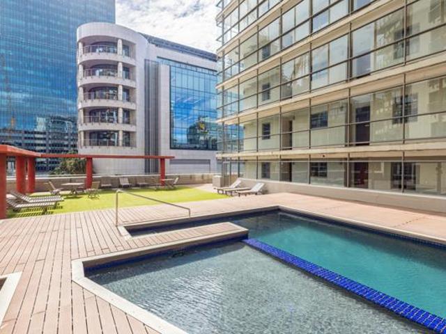 1 Bedroom Apartment in Foreshore